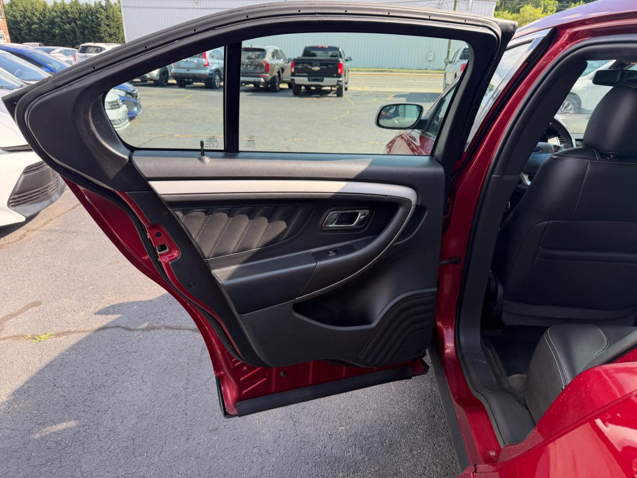 Ford Taurus SEL FWD 2015