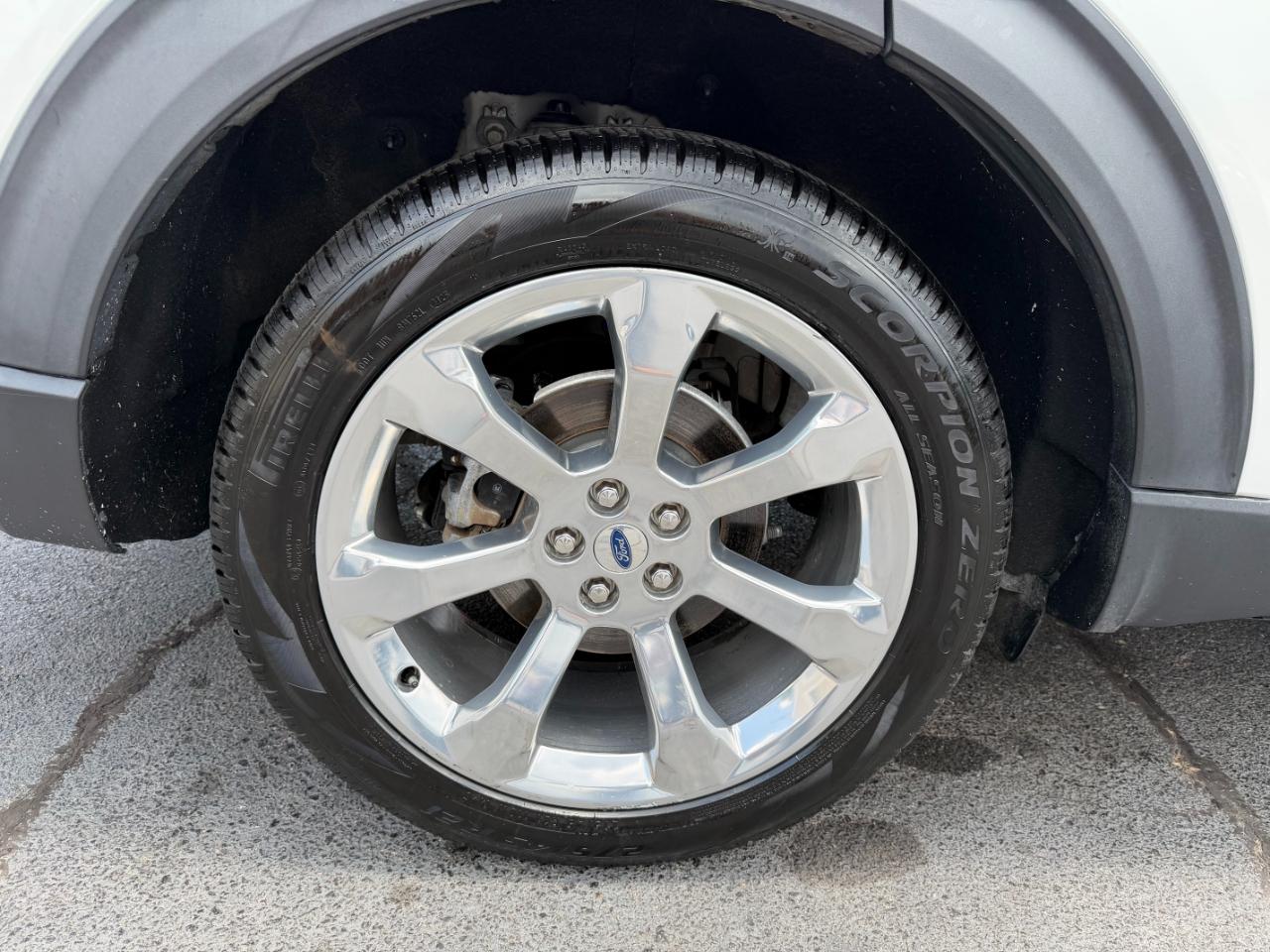 Ford Explorer Platinum AWD 2020