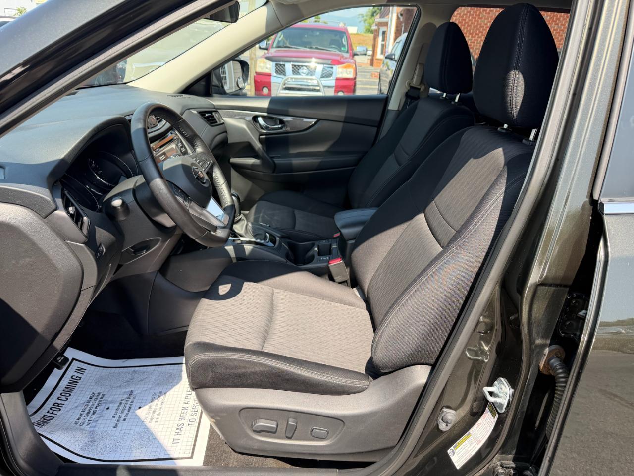 Nissan Rogue SV AWD 2017