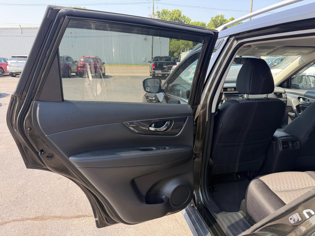 Nissan Rogue SV AWD 2017
