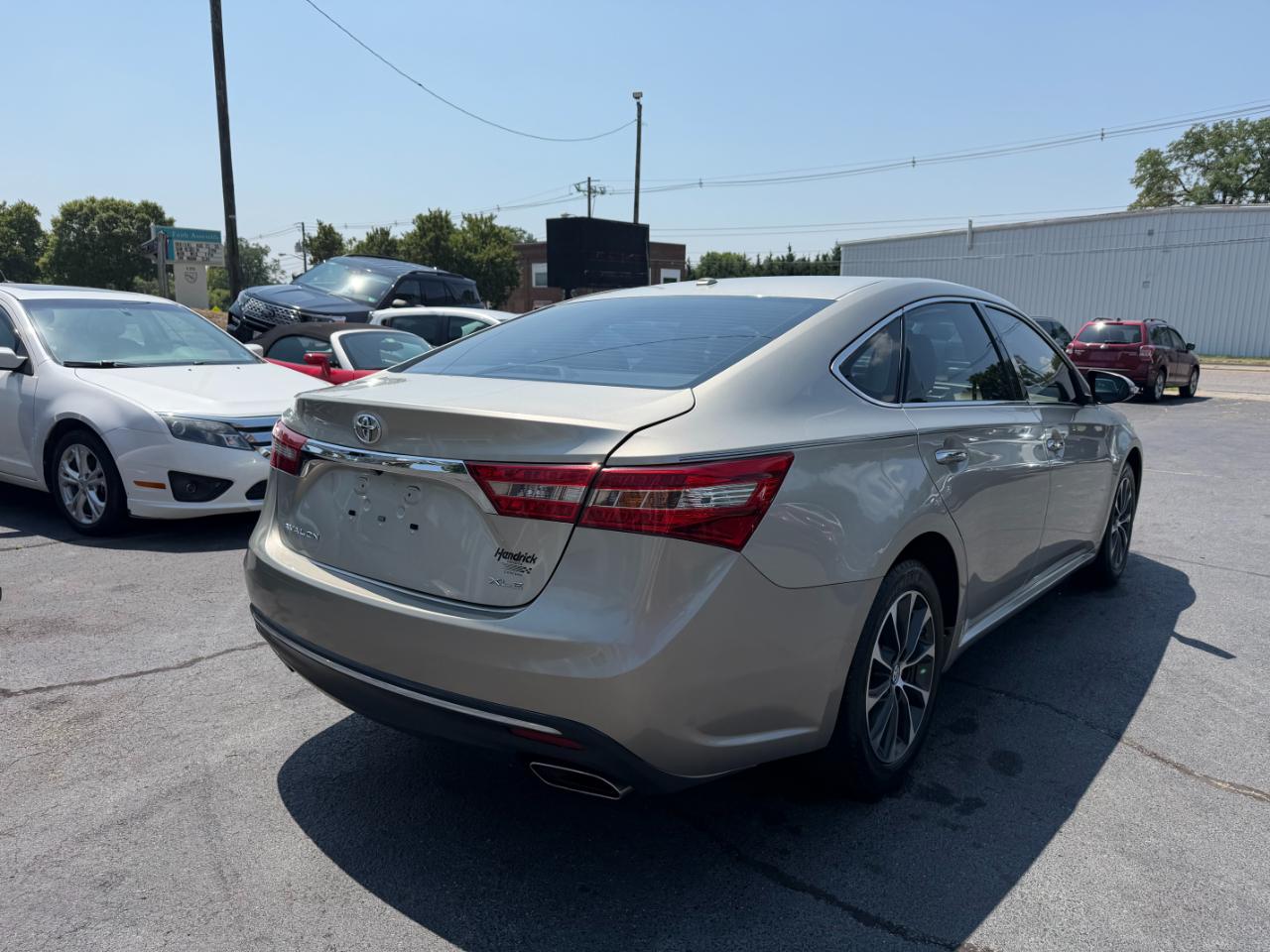Toyota Avalon XLE 2016