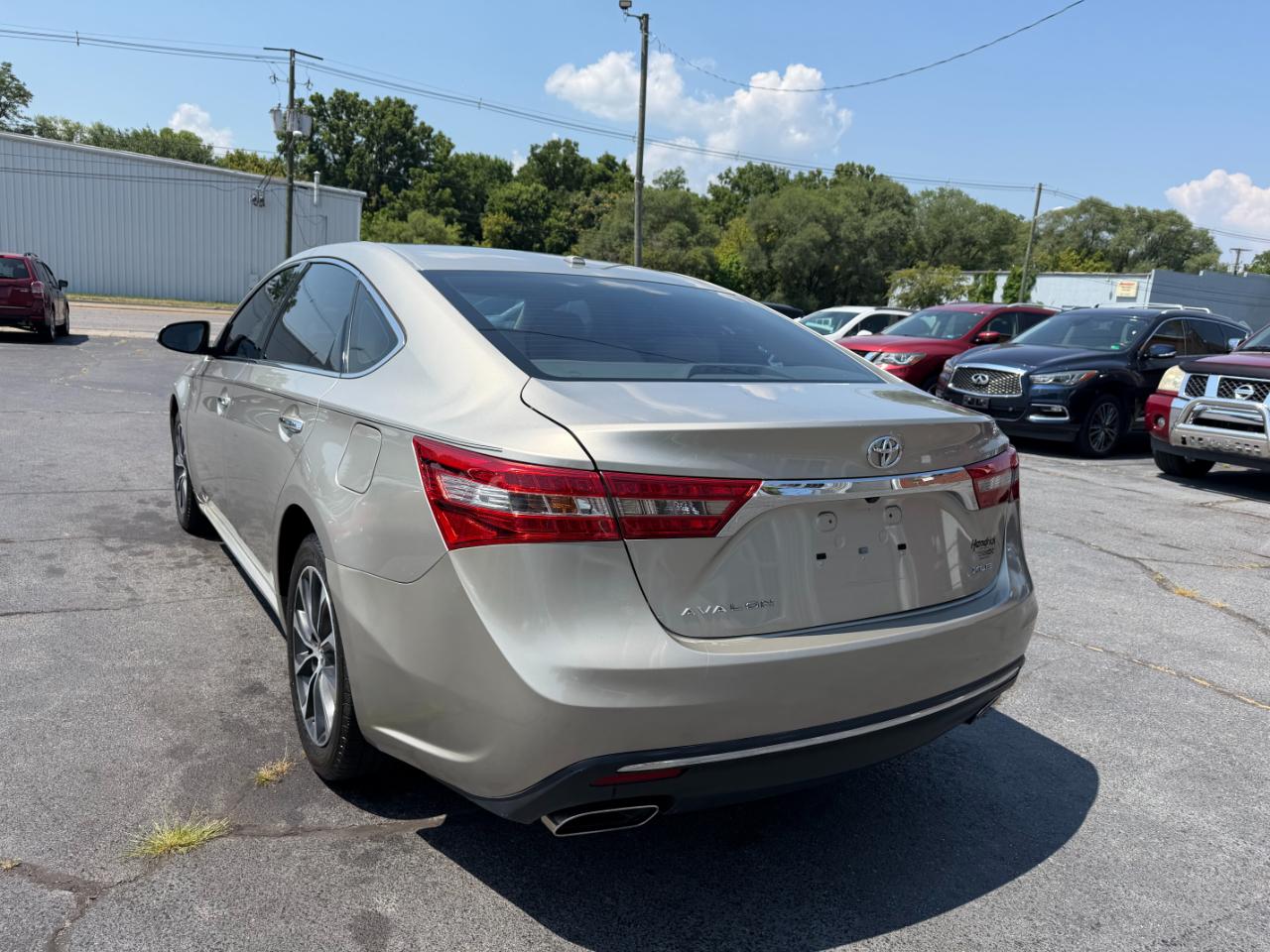 Toyota Avalon XLE 2016