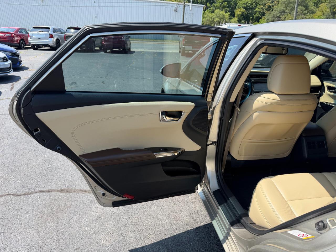Toyota Avalon XLE 2016