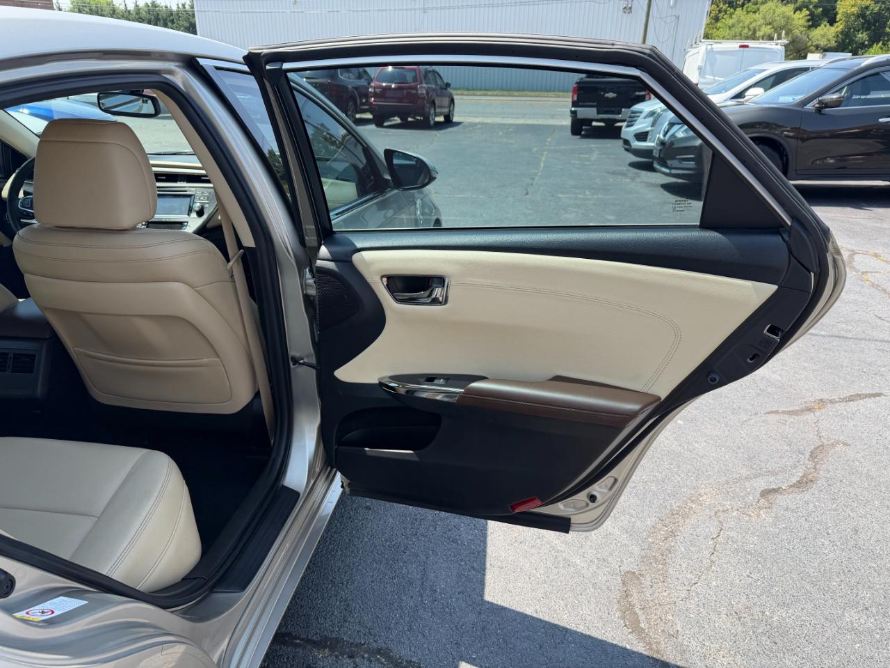 Toyota Avalon XLE 2016