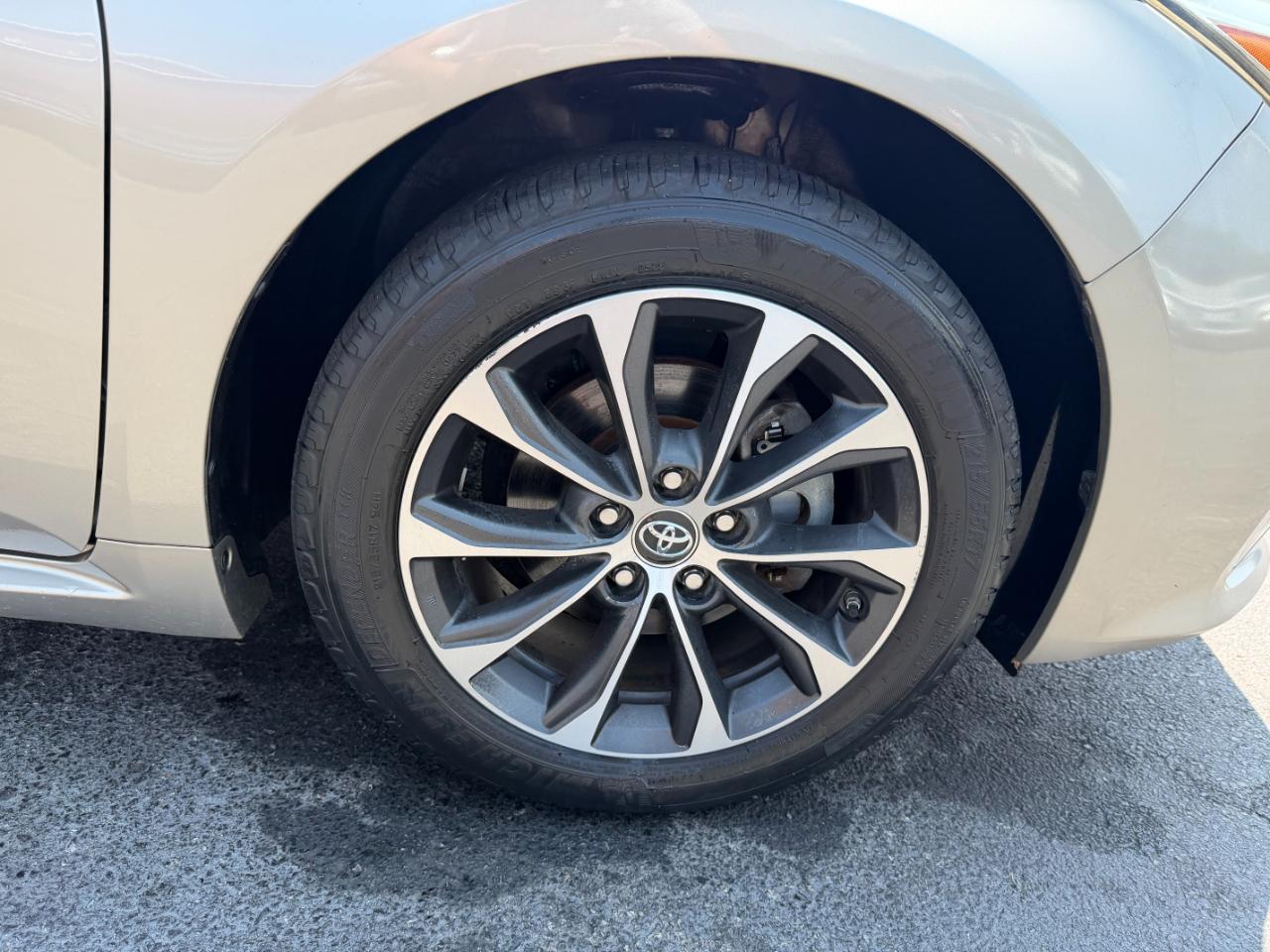 Toyota Avalon XLE 2016