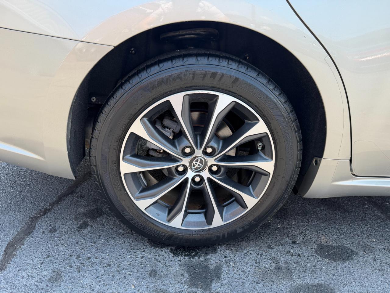 Toyota Avalon XLE 2016