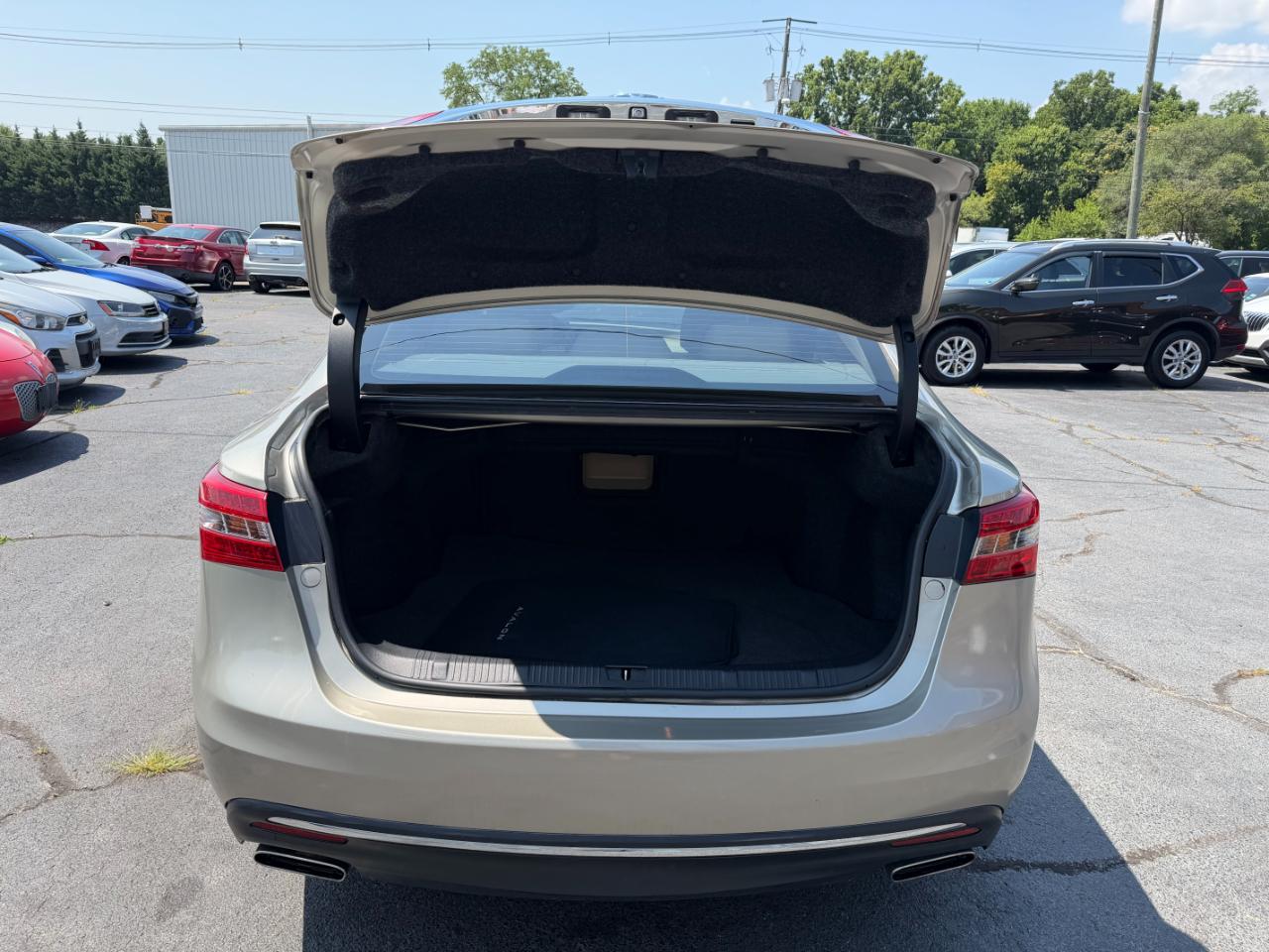 Toyota Avalon XLE 2016