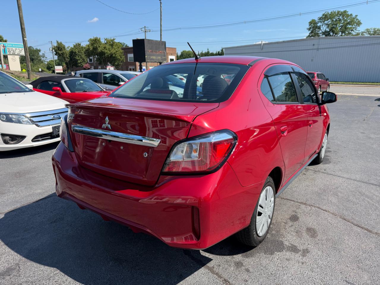 Mitsubishi Mirage G4 ES 2023