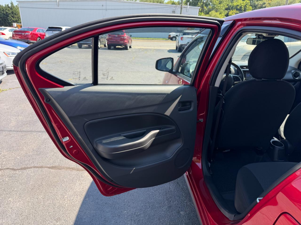 Mitsubishi Mirage G4 ES 2023