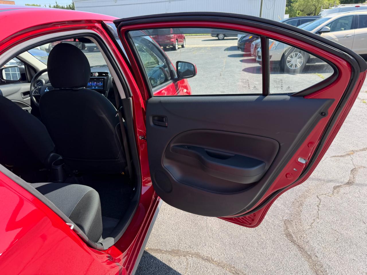 Mitsubishi Mirage G4 ES 2023