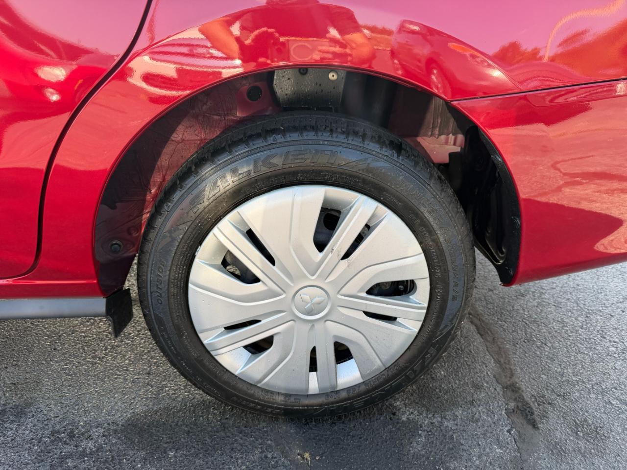 Mitsubishi Mirage G4 ES 2023