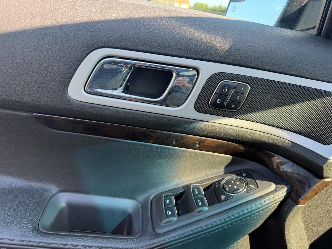 Ford Explorer Limited 4WD 2013