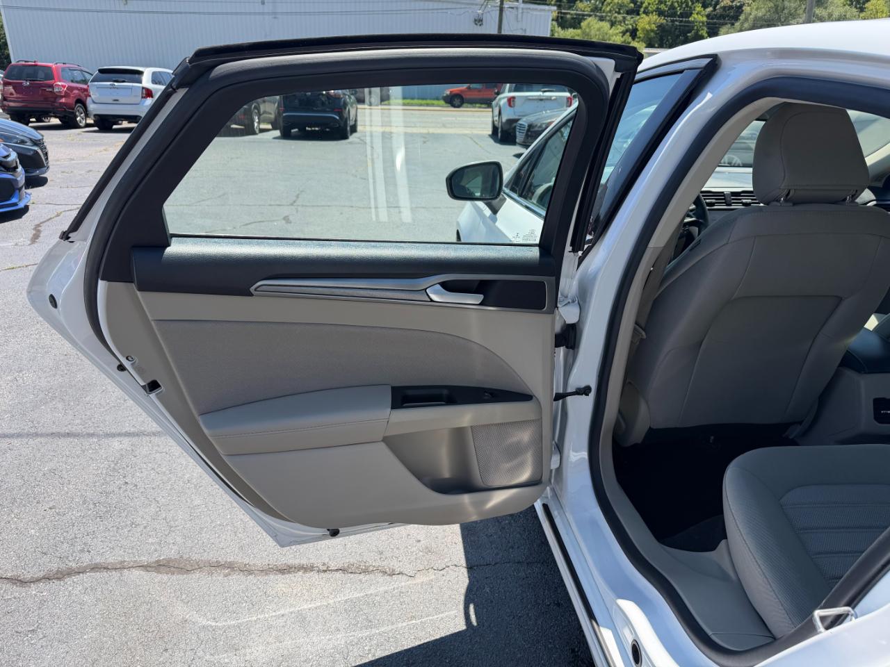Ford Fusion SE 2020