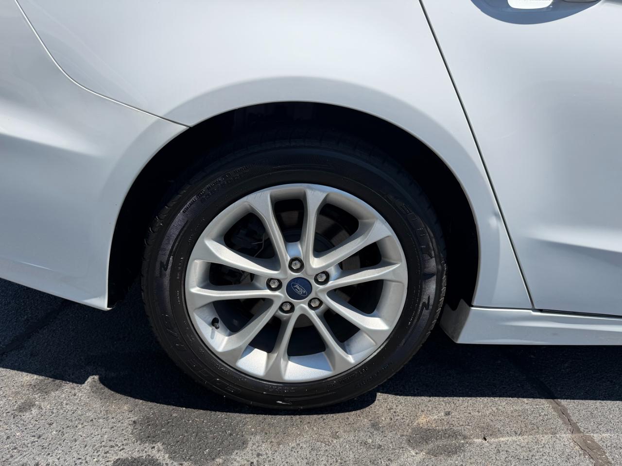 Ford Fusion SE 2020