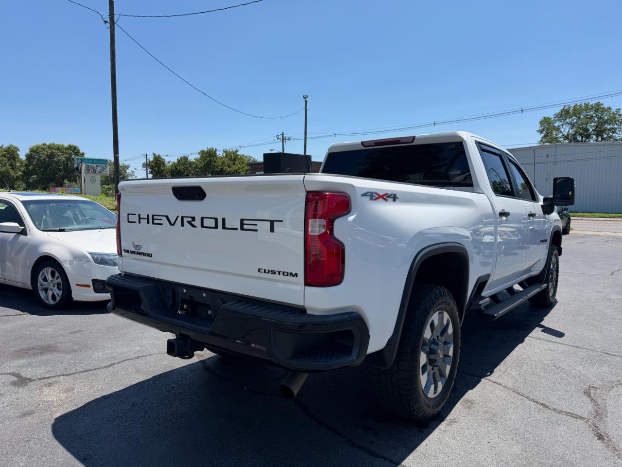 Chevrolet Silverado 2500HD Custom Crew Cab Short Box 4WD 2023