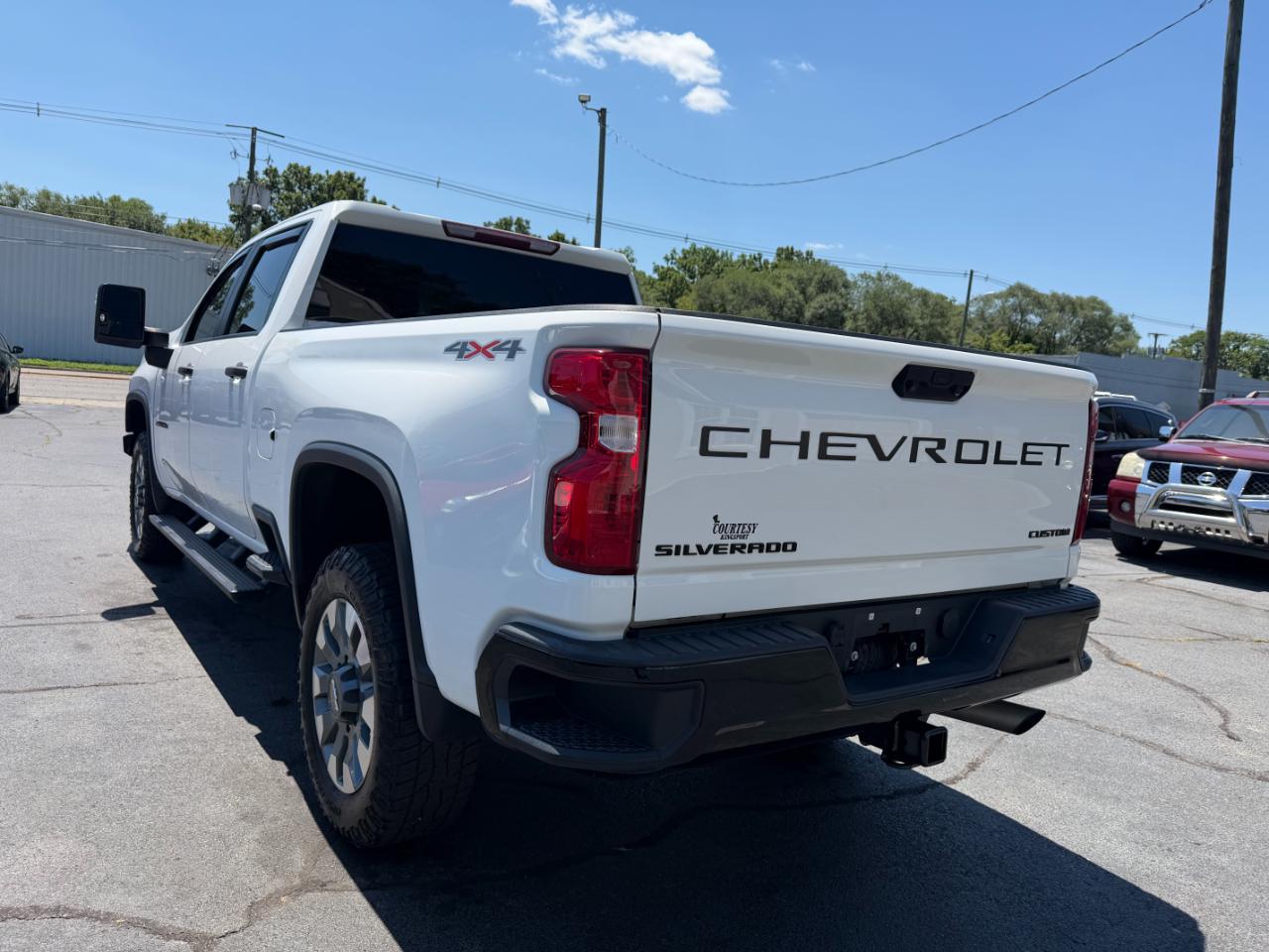 Chevrolet Silverado 2500HD Custom Crew Cab Short Box 4WD 2023