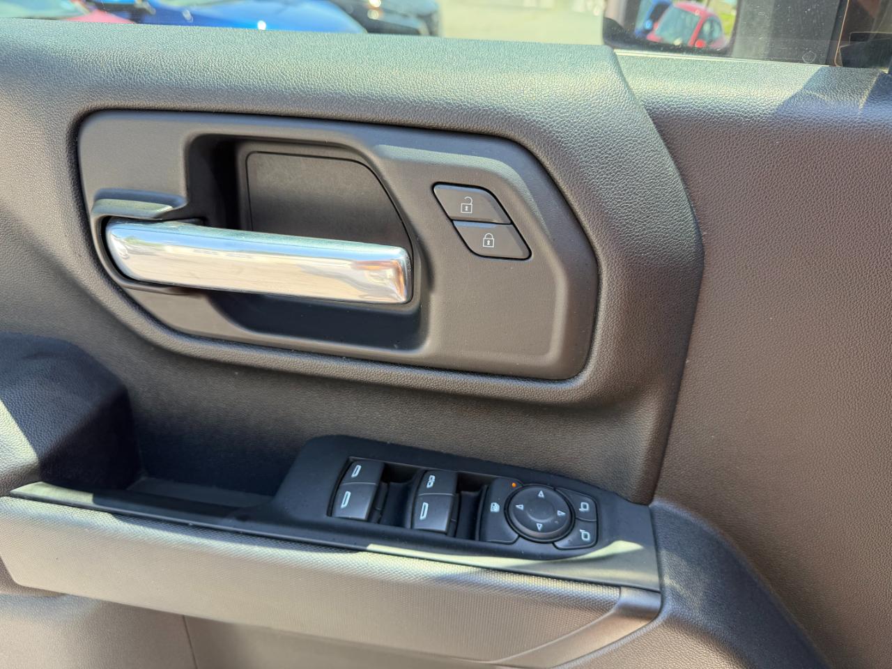 Chevrolet Silverado 2500HD Custom Crew Cab Short Box 4WD 2023