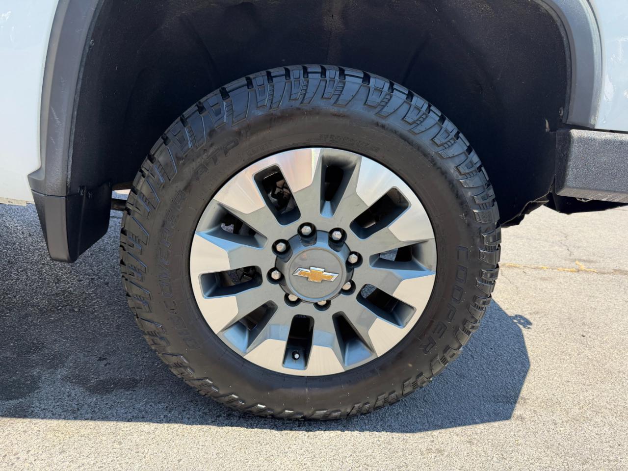 Chevrolet Silverado 2500HD Custom Crew Cab Short Box 4WD 2023