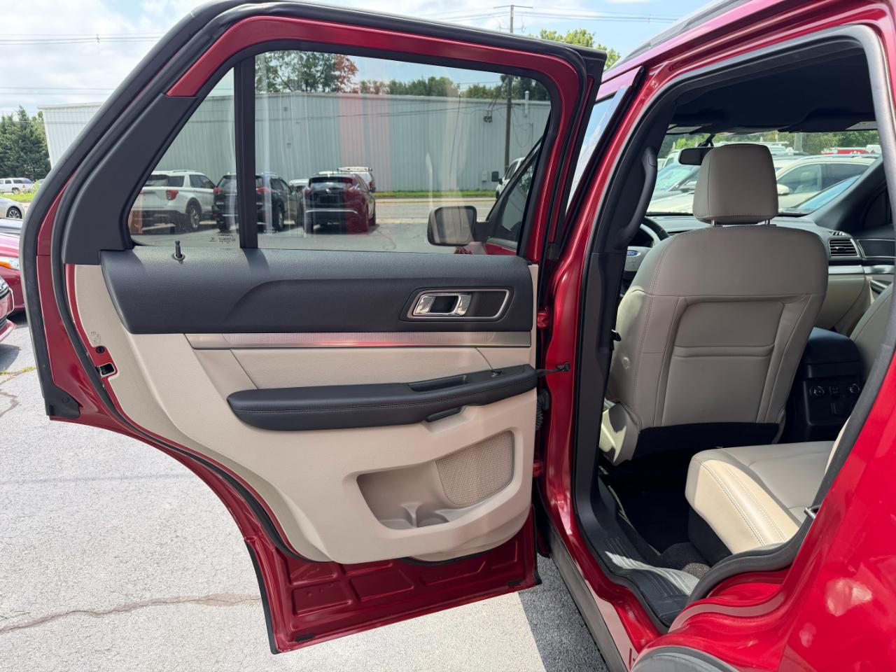 Ford Explorer XLT 4WD 2019