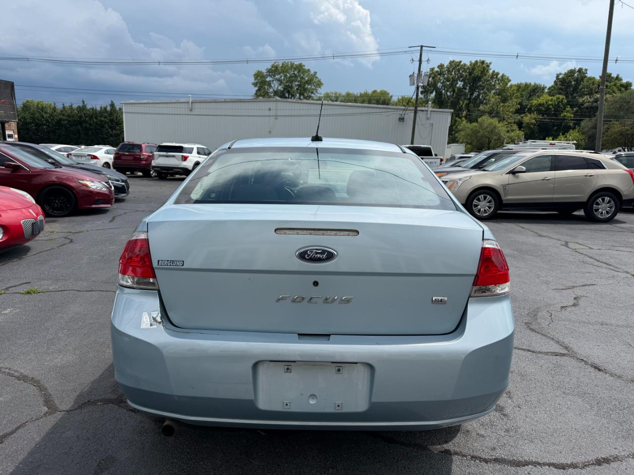 Ford Focus SE Sedan 2009