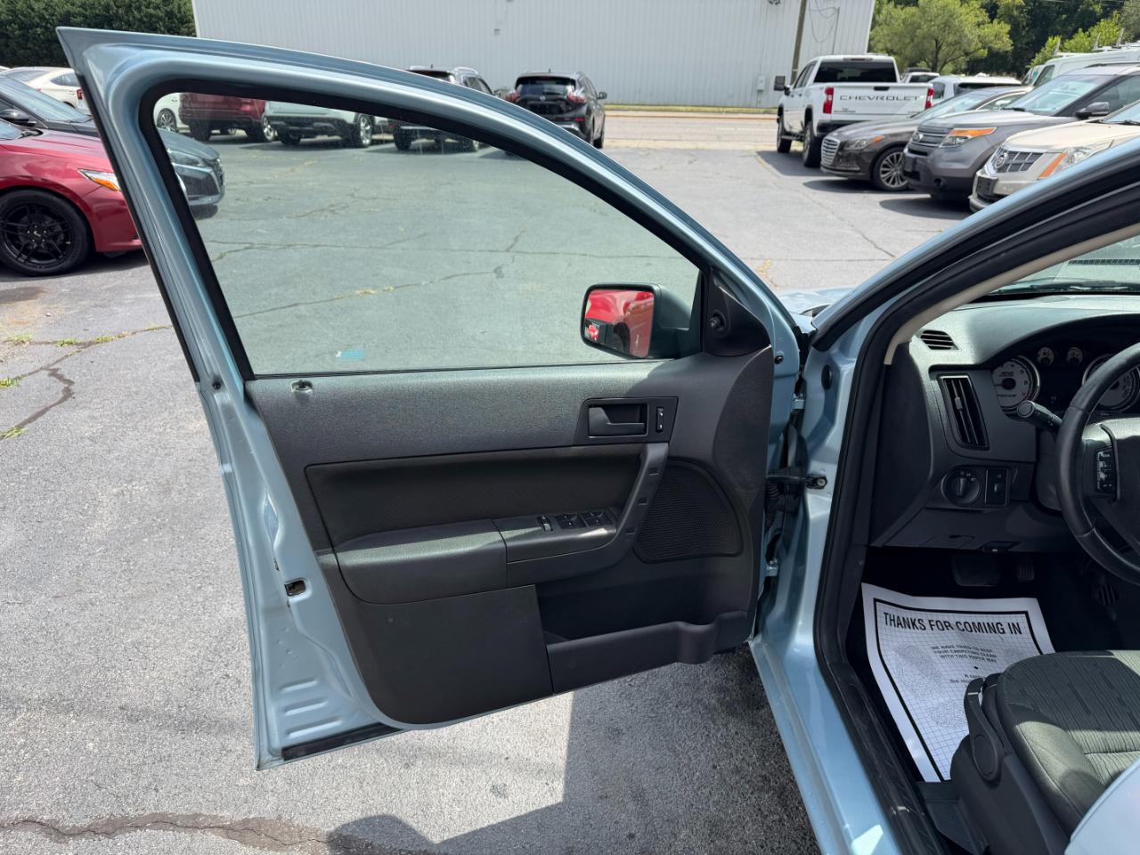 Ford Focus SE Sedan 2009