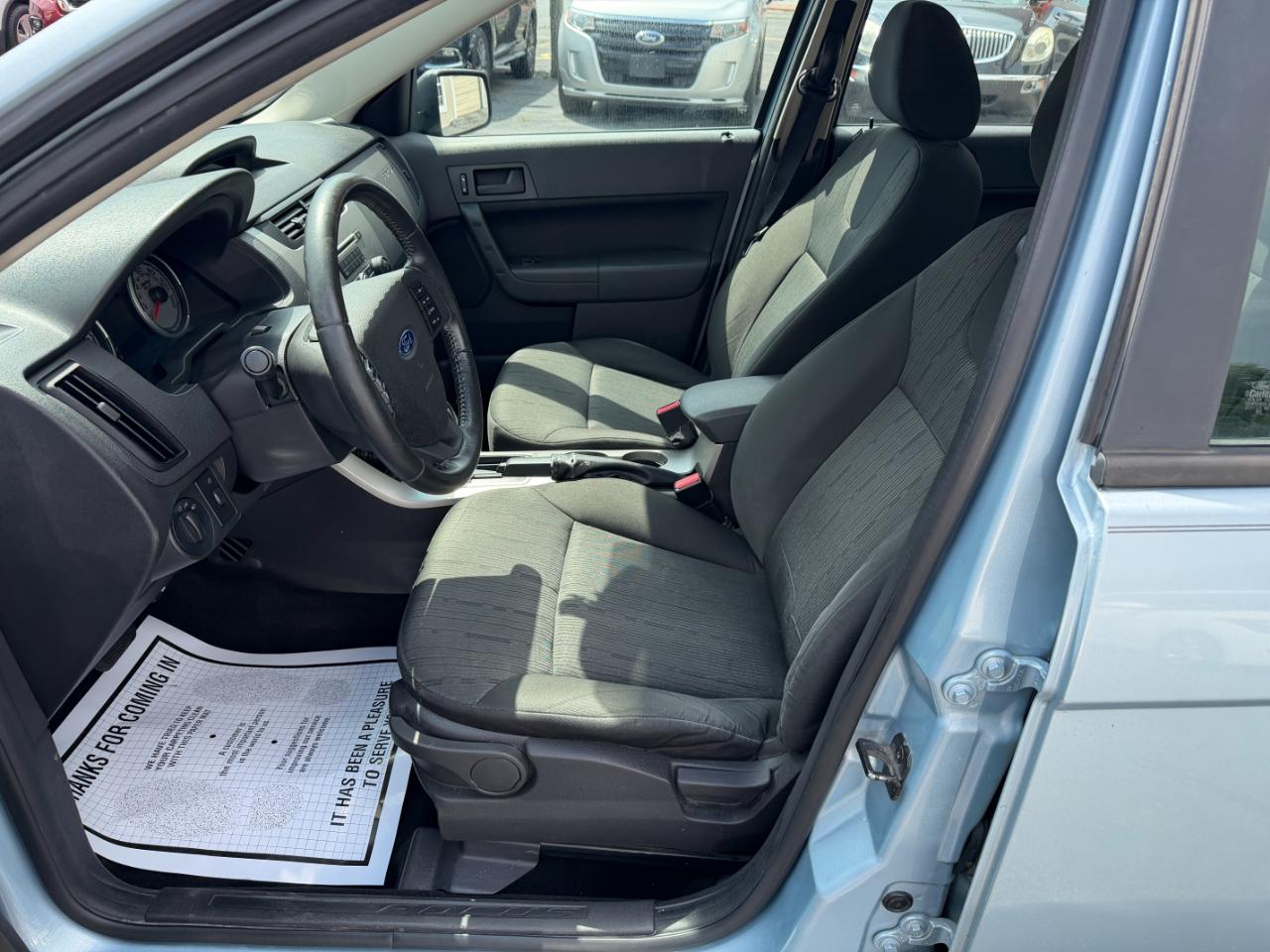 Ford Focus SE Sedan 2009