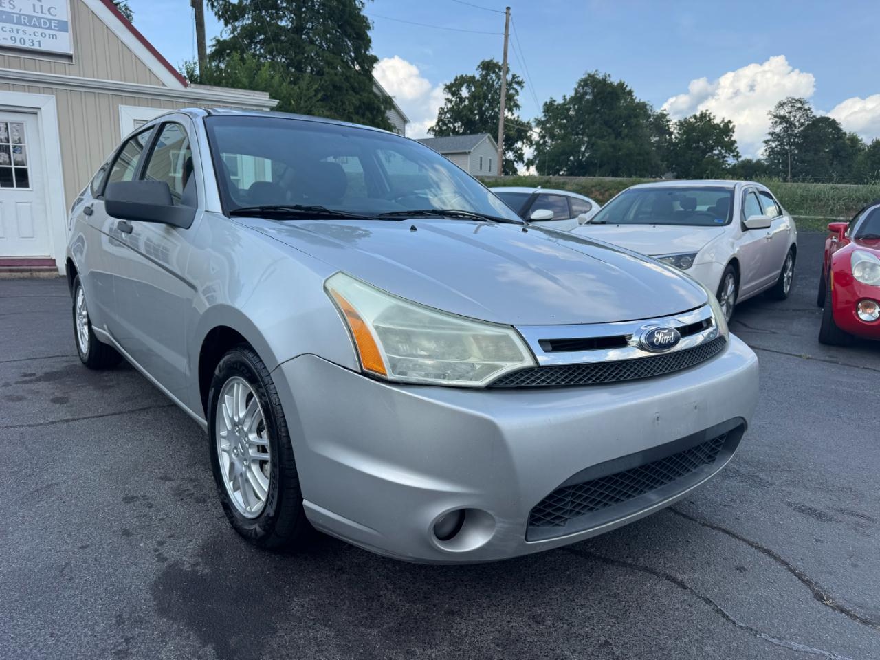 Ford Focus SE Sedan 2010