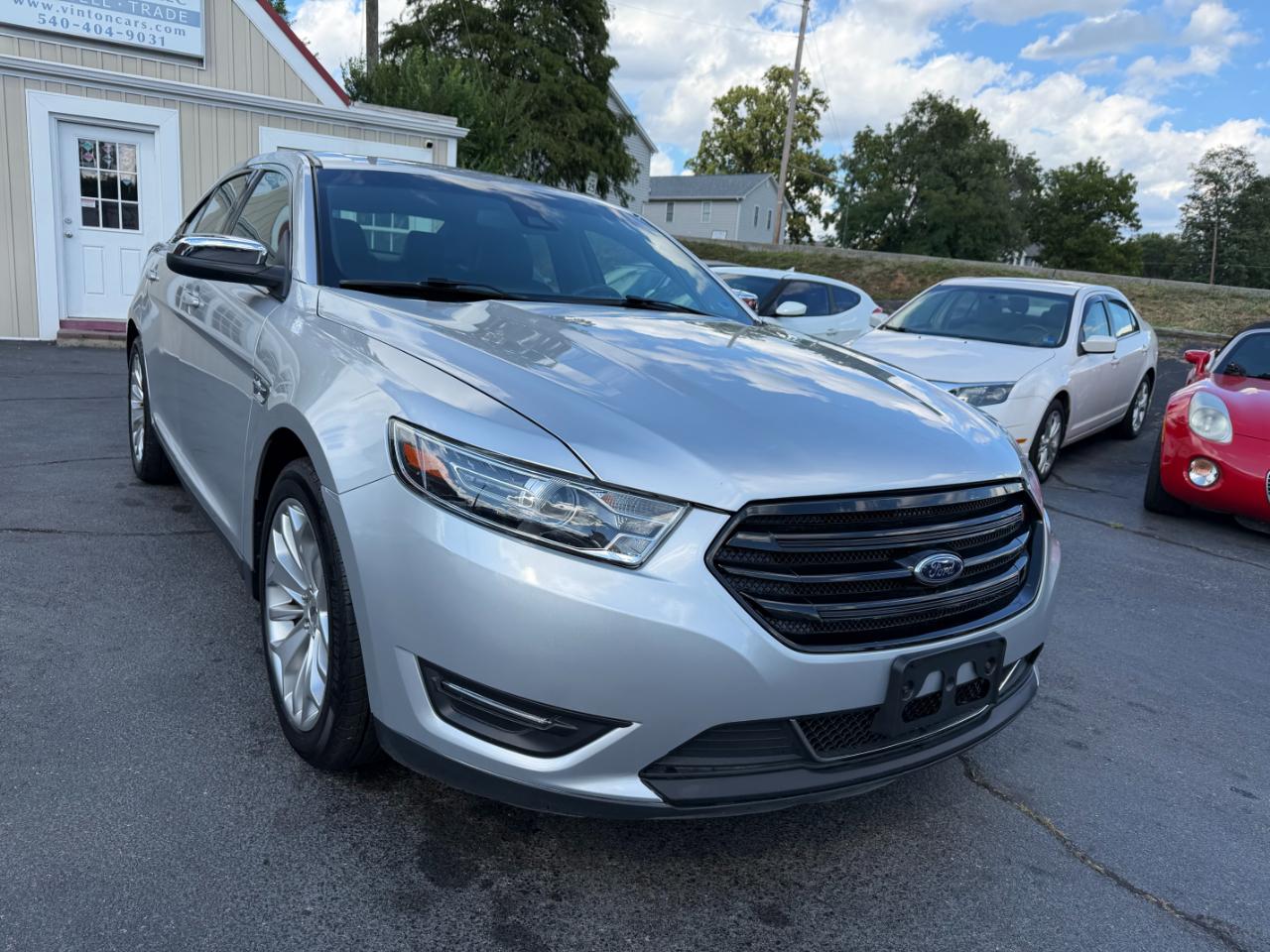 Ford Taurus Limited FWD 2017