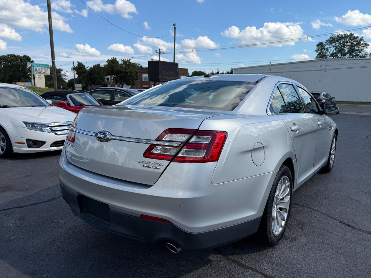 Ford Taurus Limited FWD 2017