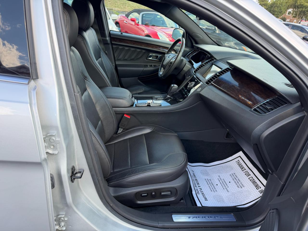 Ford Taurus Limited FWD 2017