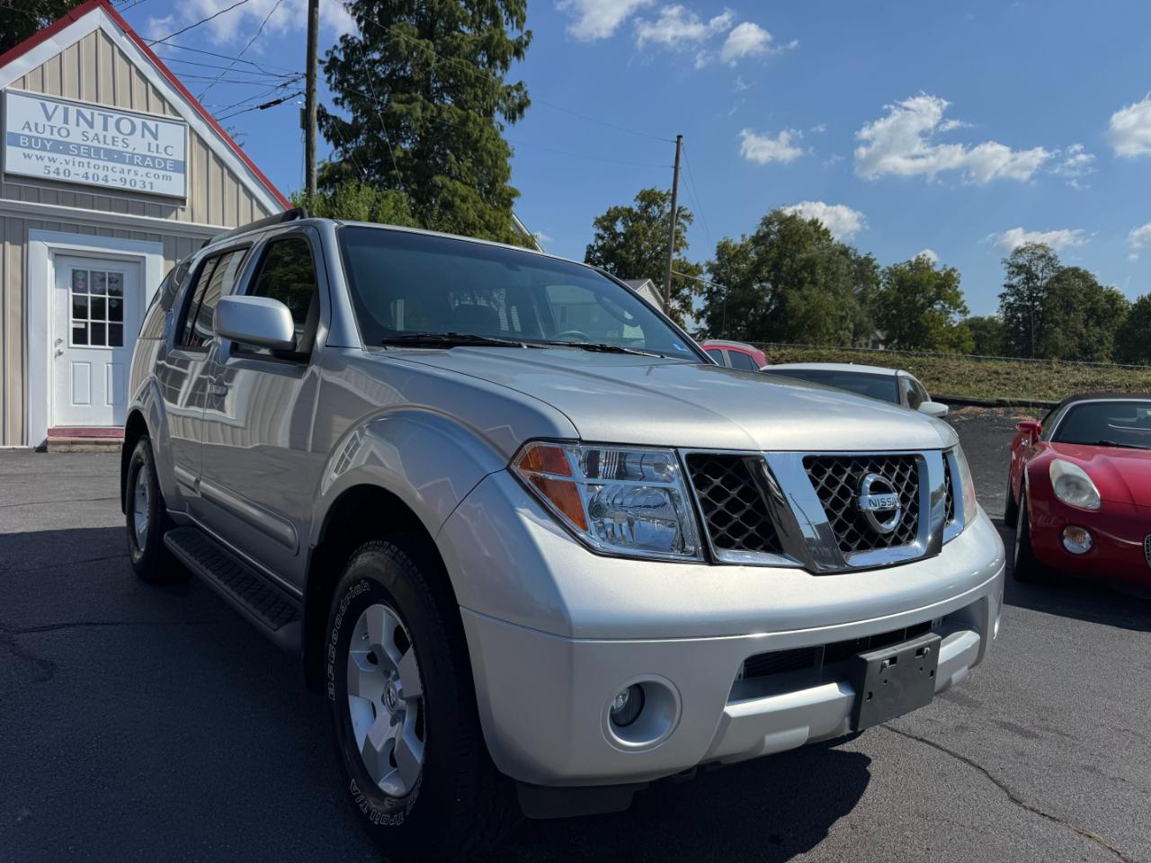 Nissan Pathfinder SE 4WD 2006