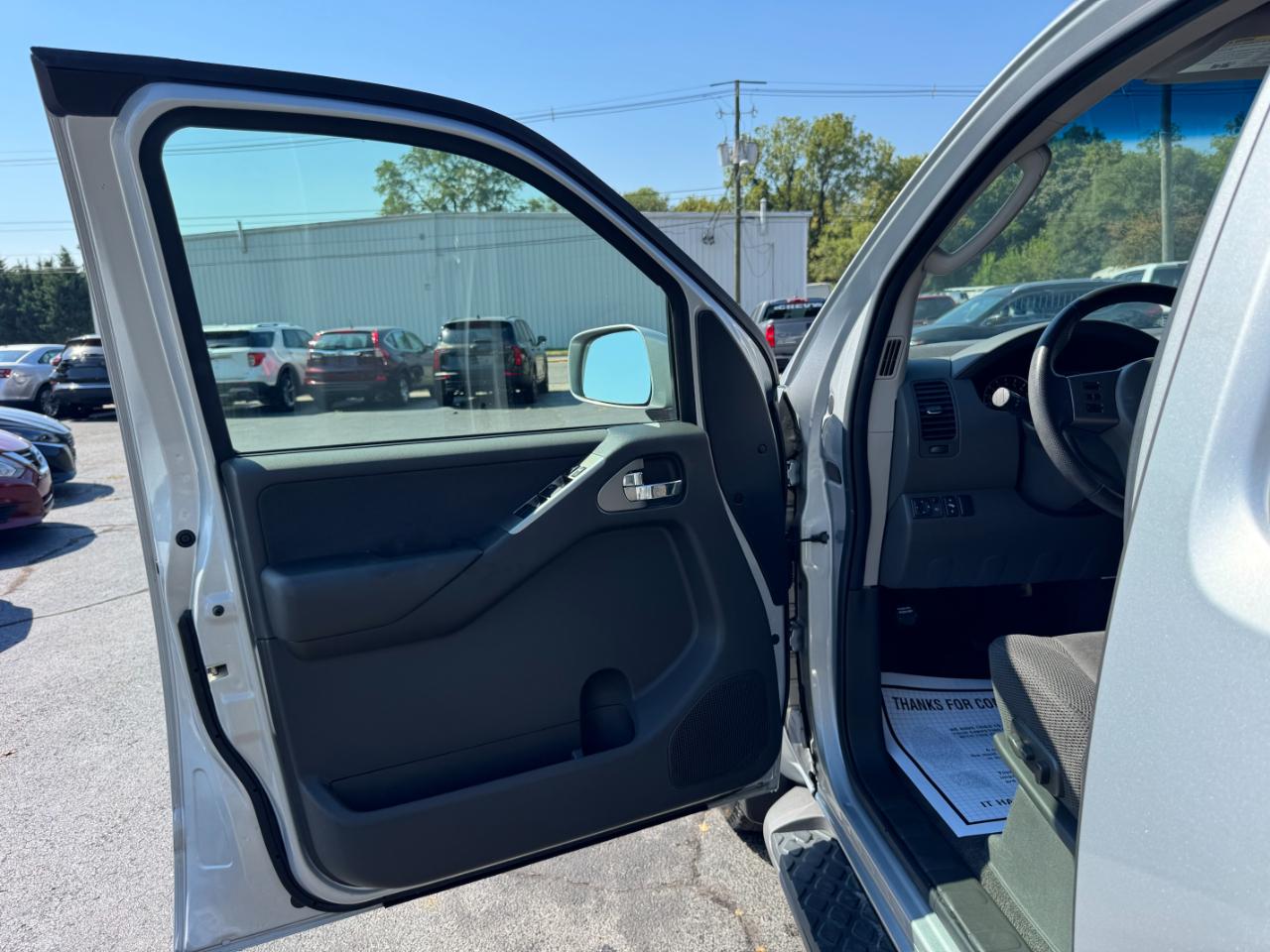 Nissan Pathfinder SE 4WD 2006