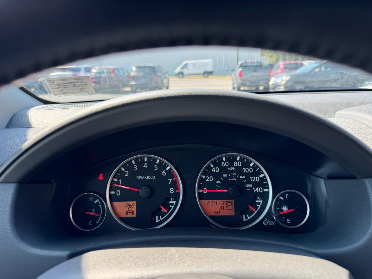 Nissan Pathfinder SE 4WD 2006