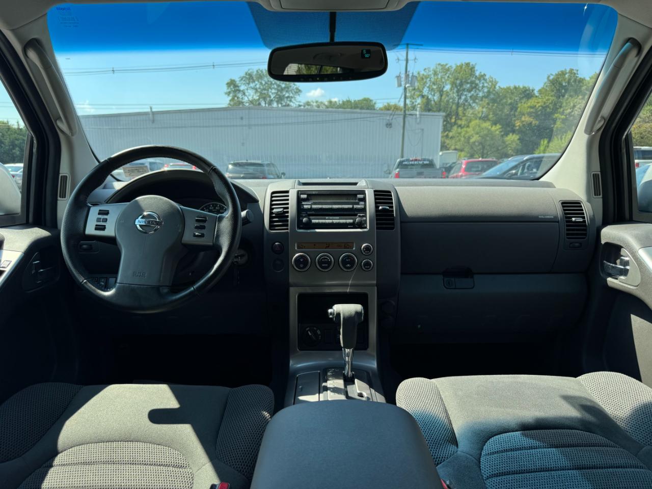 Nissan Pathfinder SE 4WD 2006