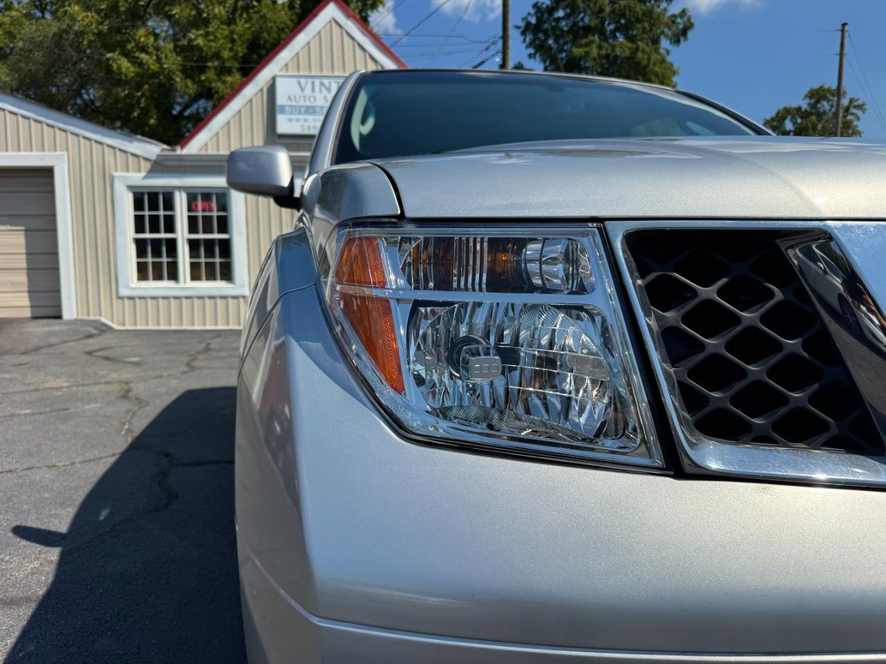 Nissan Pathfinder SE 4WD 2006
