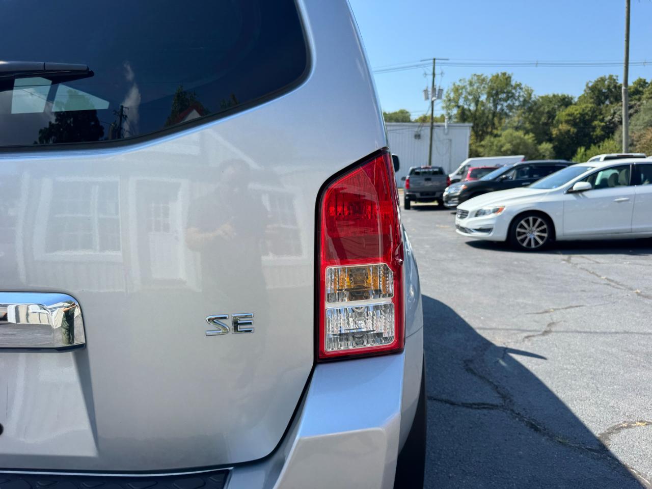 Nissan Pathfinder SE 4WD 2006