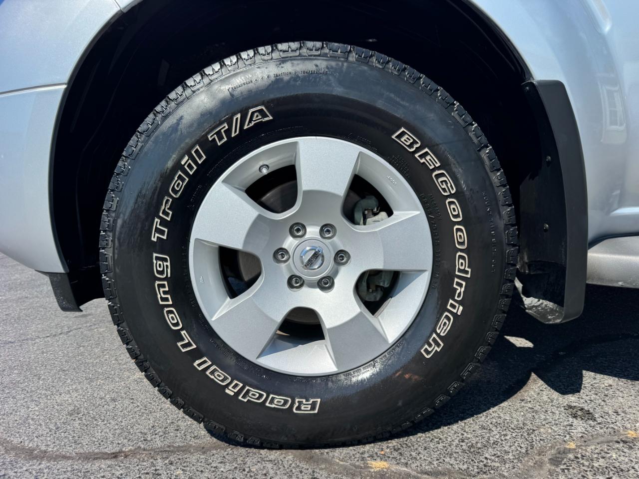 Nissan Pathfinder SE 4WD 2006