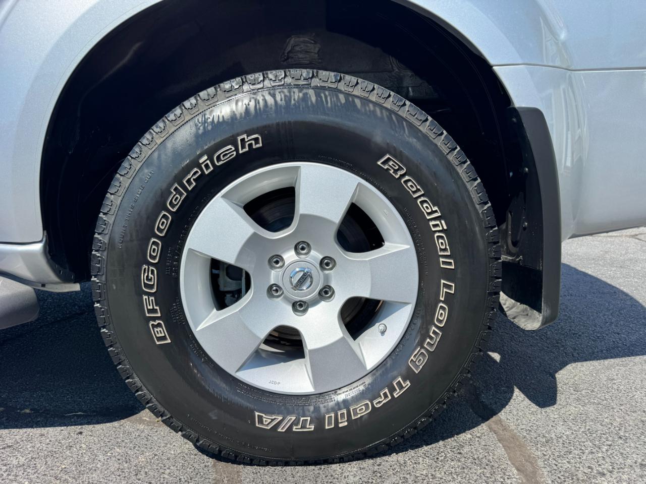 Nissan Pathfinder SE 4WD 2006