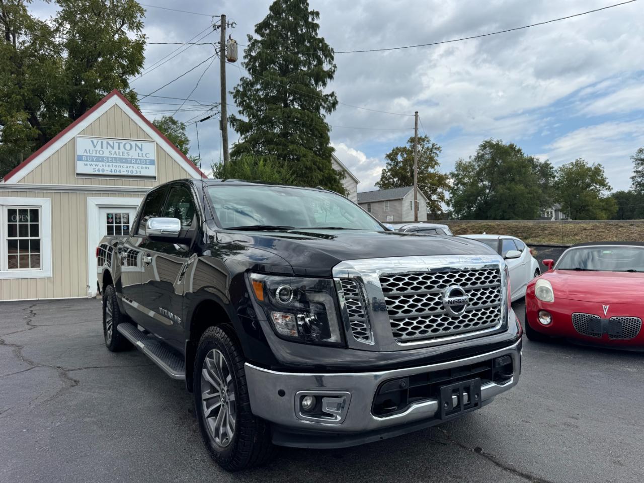 Nissan Titan SL Crew Cab 4WD 2019