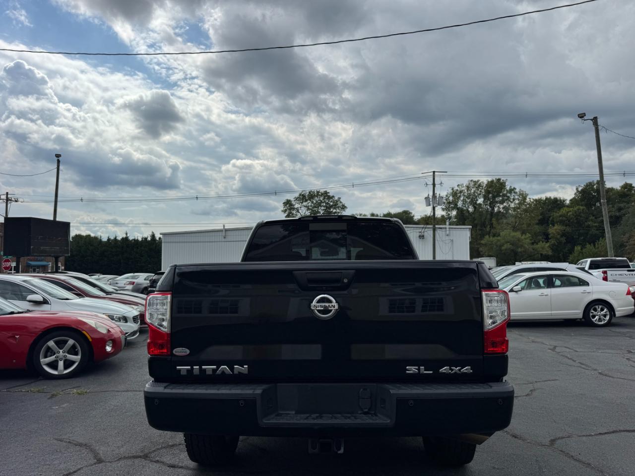 Nissan Titan SL Crew Cab 4WD 2019