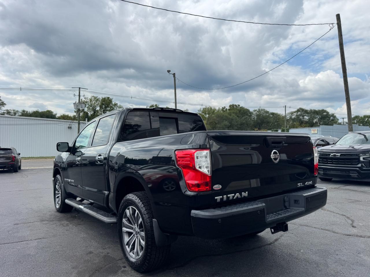 Nissan Titan SL Crew Cab 4WD 2019
