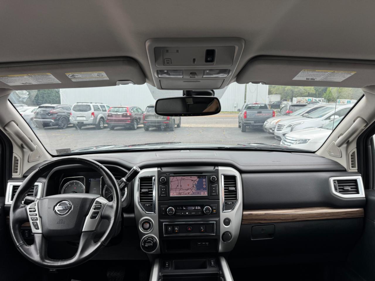 Nissan Titan SL Crew Cab 4WD 2019
