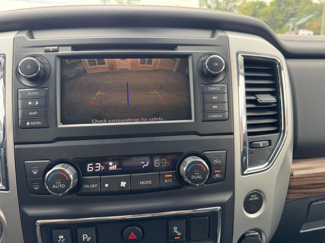 Nissan Titan SL Crew Cab 4WD 2019