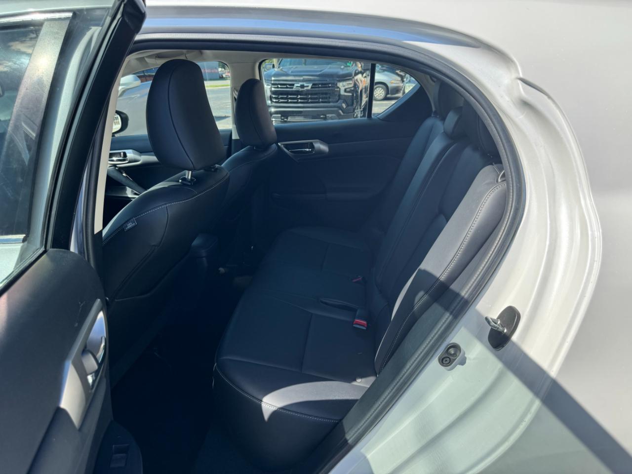 Lexus CT 200h Hybrid 4D Hatchback 2015