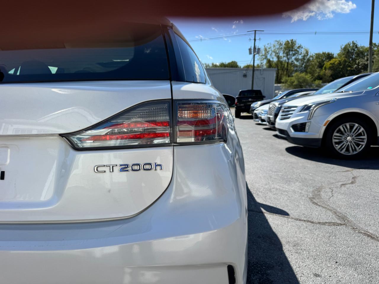 Lexus CT 200h Hybrid 4D Hatchback 2015