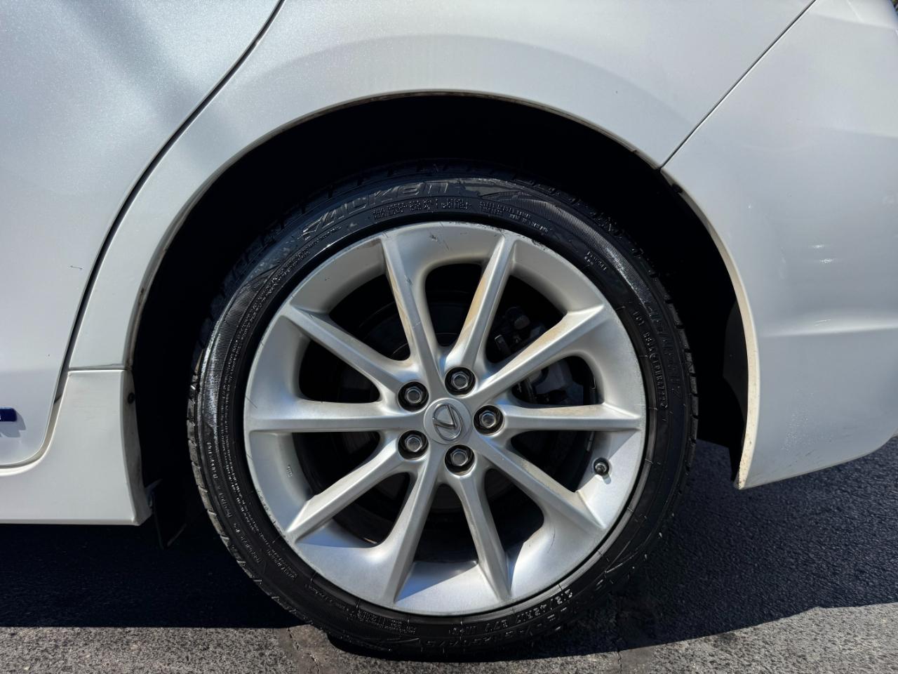Lexus CT 200h Hybrid 4D Hatchback 2015