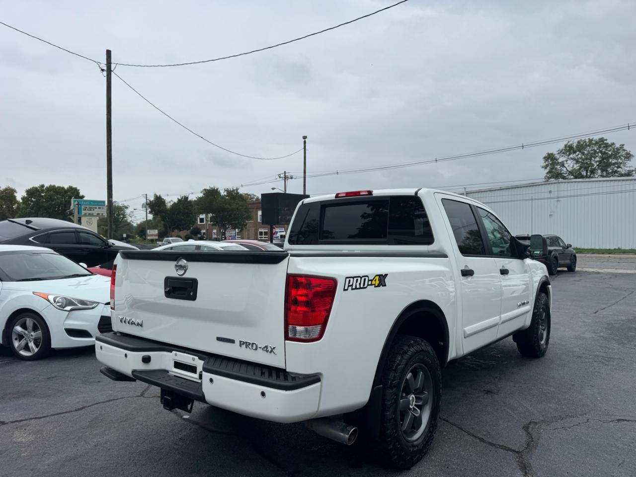 Nissan Titan PRO-4X Crew Cab 4WD SWB 2013