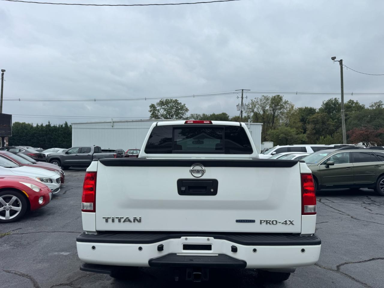 Nissan Titan PRO-4X Crew Cab 4WD SWB 2013