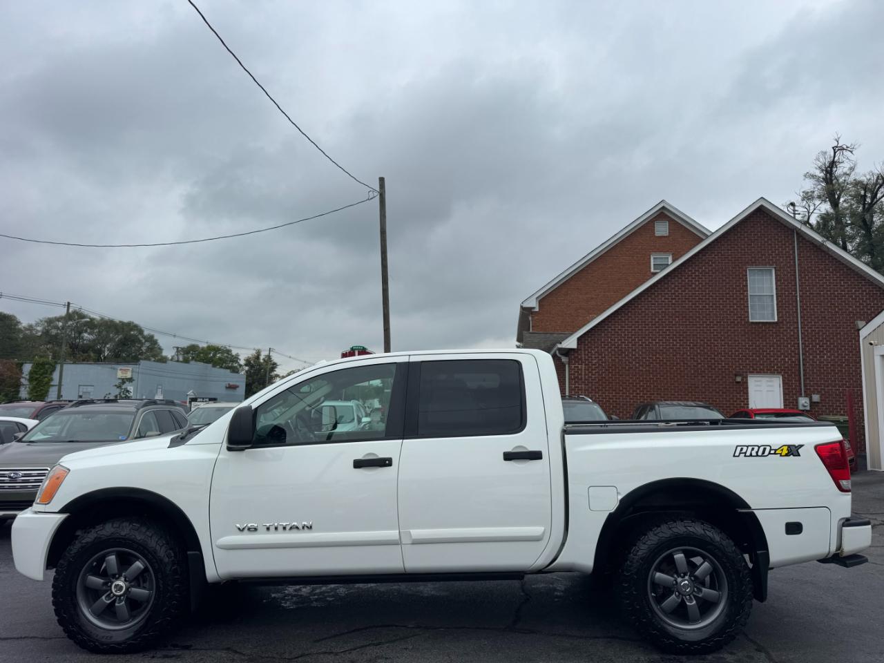 Nissan Titan PRO-4X Crew Cab 4WD SWB 2013
