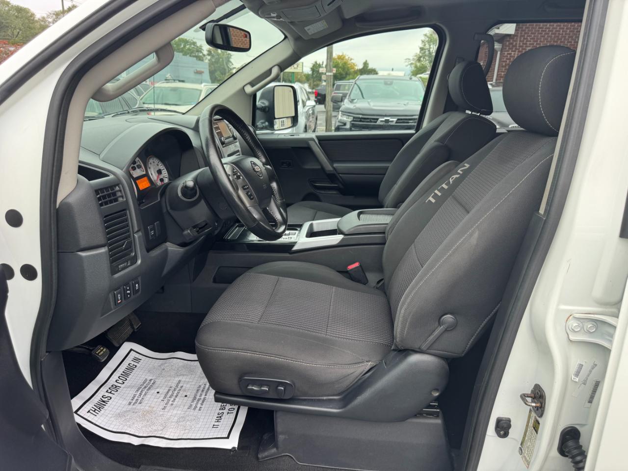 Nissan Titan PRO-4X Crew Cab 4WD SWB 2013